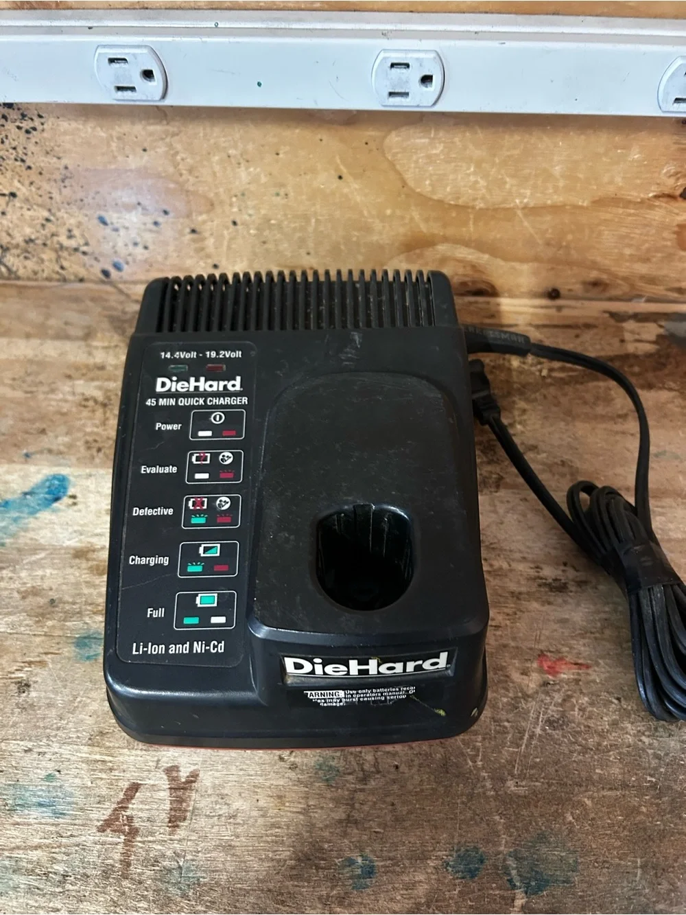 Diehard Black 45-Min Quick Charger for 14.4V–19.2V Li-Ion & Ni-Cd Batteries